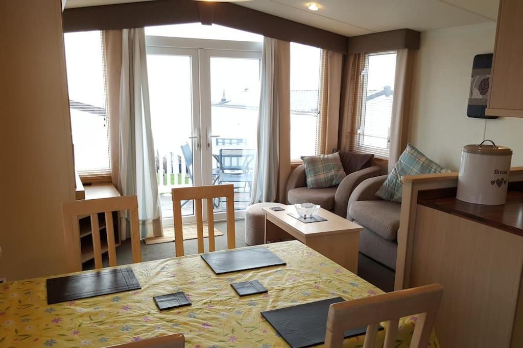 Cozy And Relaxing With Stunning Sea Views Lägenhet Lytchett Minster Exteriör bild